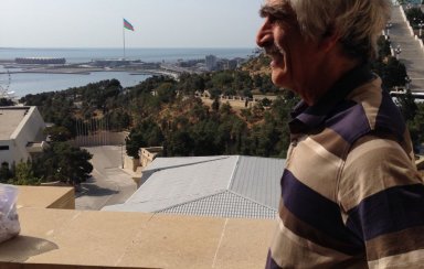 Şairin ancaq sözə borcu ola bilər - Vaqif Bayatlı Odərin məqaləsi