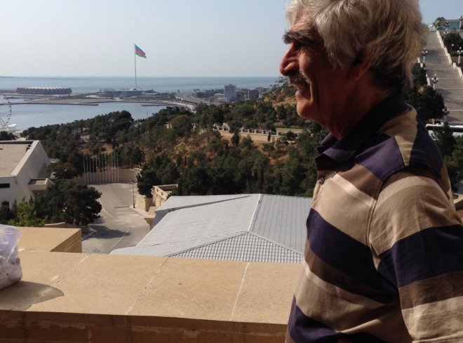 Şairin ancaq sözə borcu ola bilər - Vaqif Bayatlı Odərin məqaləsi